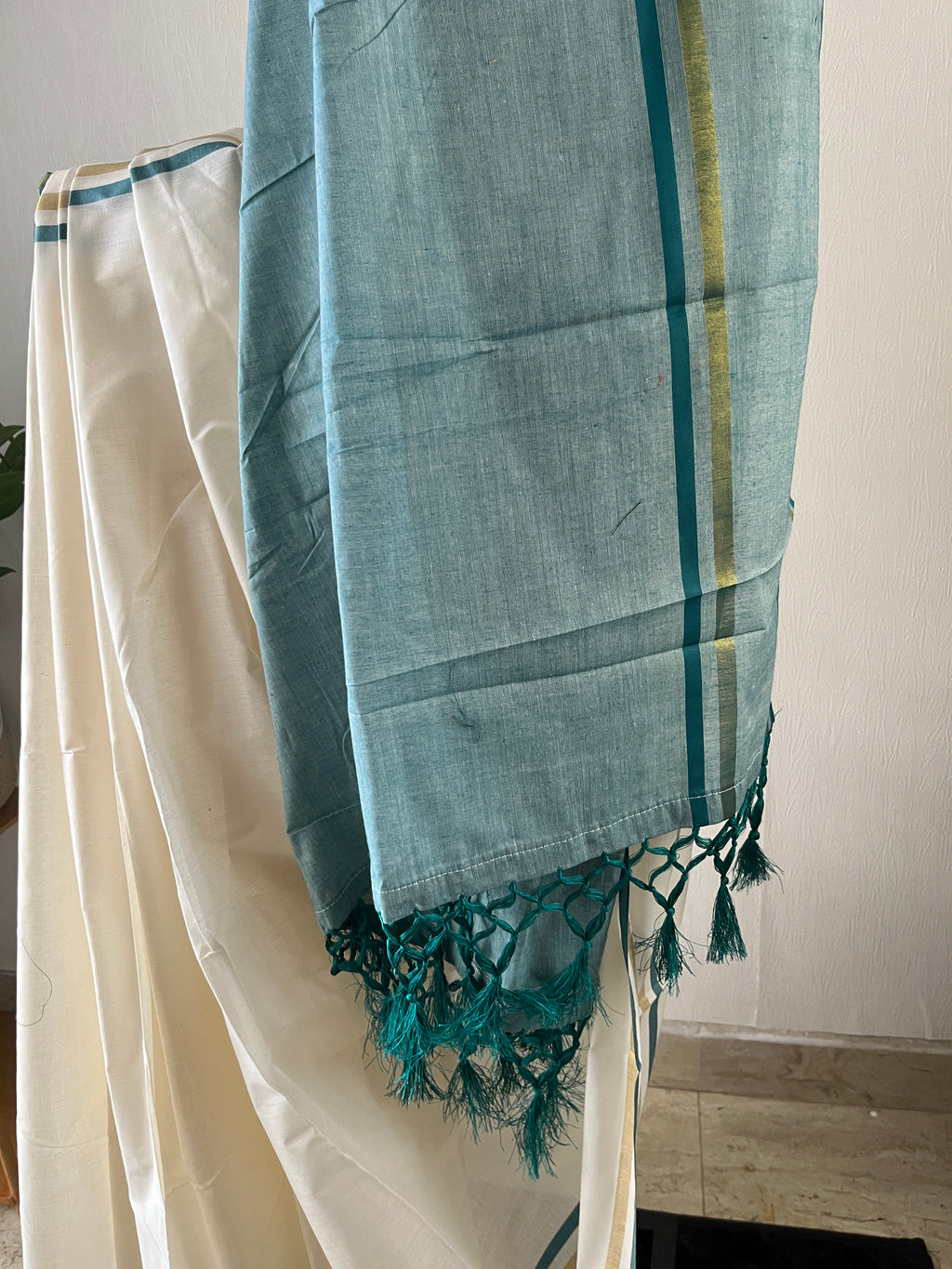So-012 rama green kerala saree in 100 count mul cotton