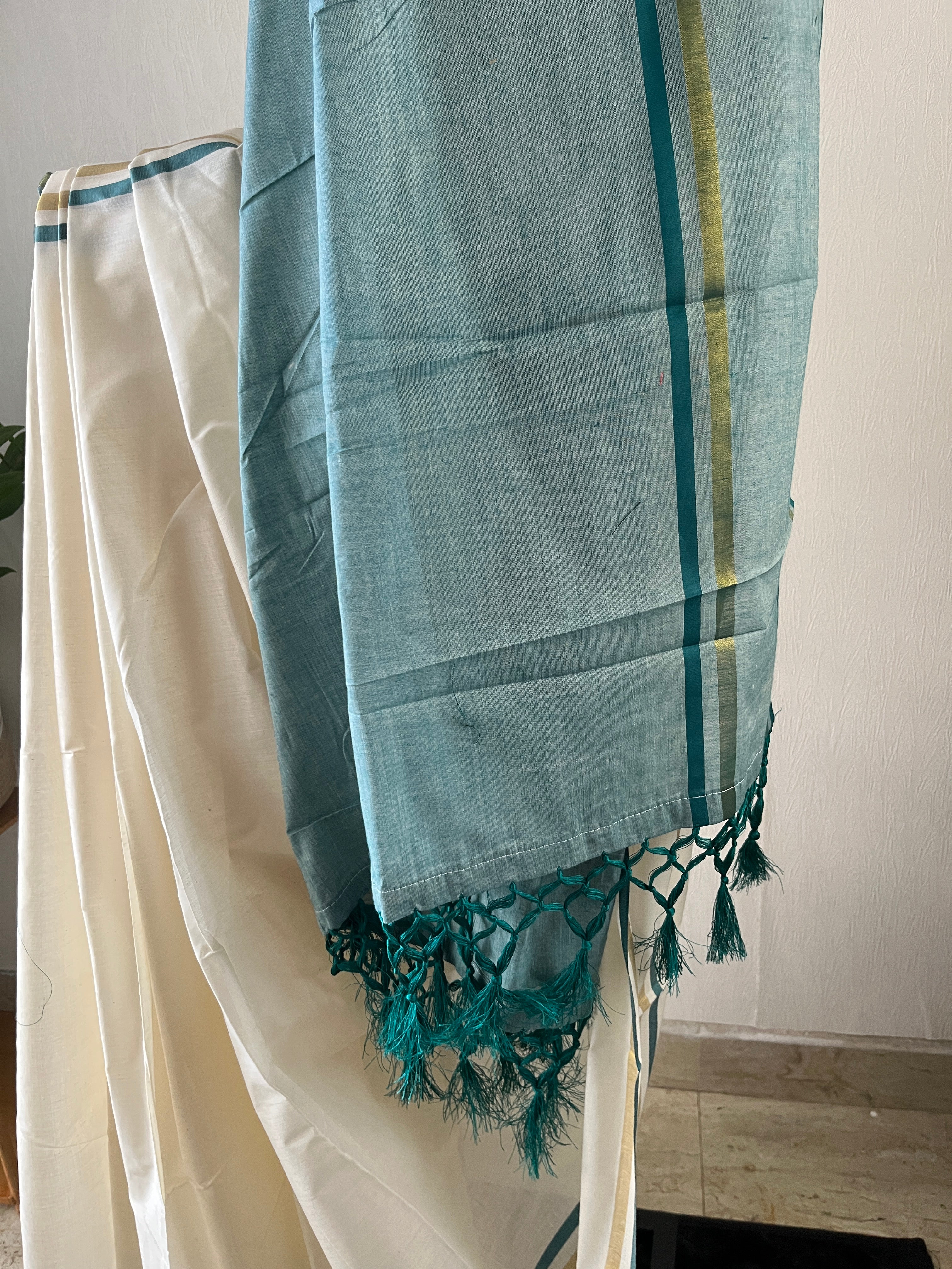 So-012 rama green kerala saree in 100 count mul cotton