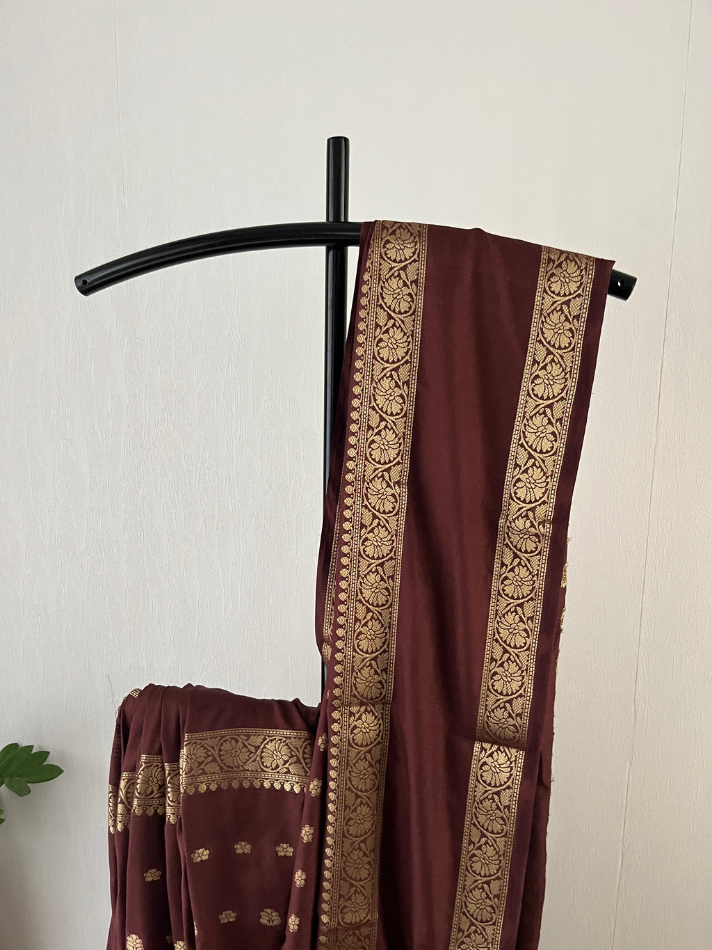 Sc-031 coffee brown with retta pettu gap border and body buttas semi silk saree