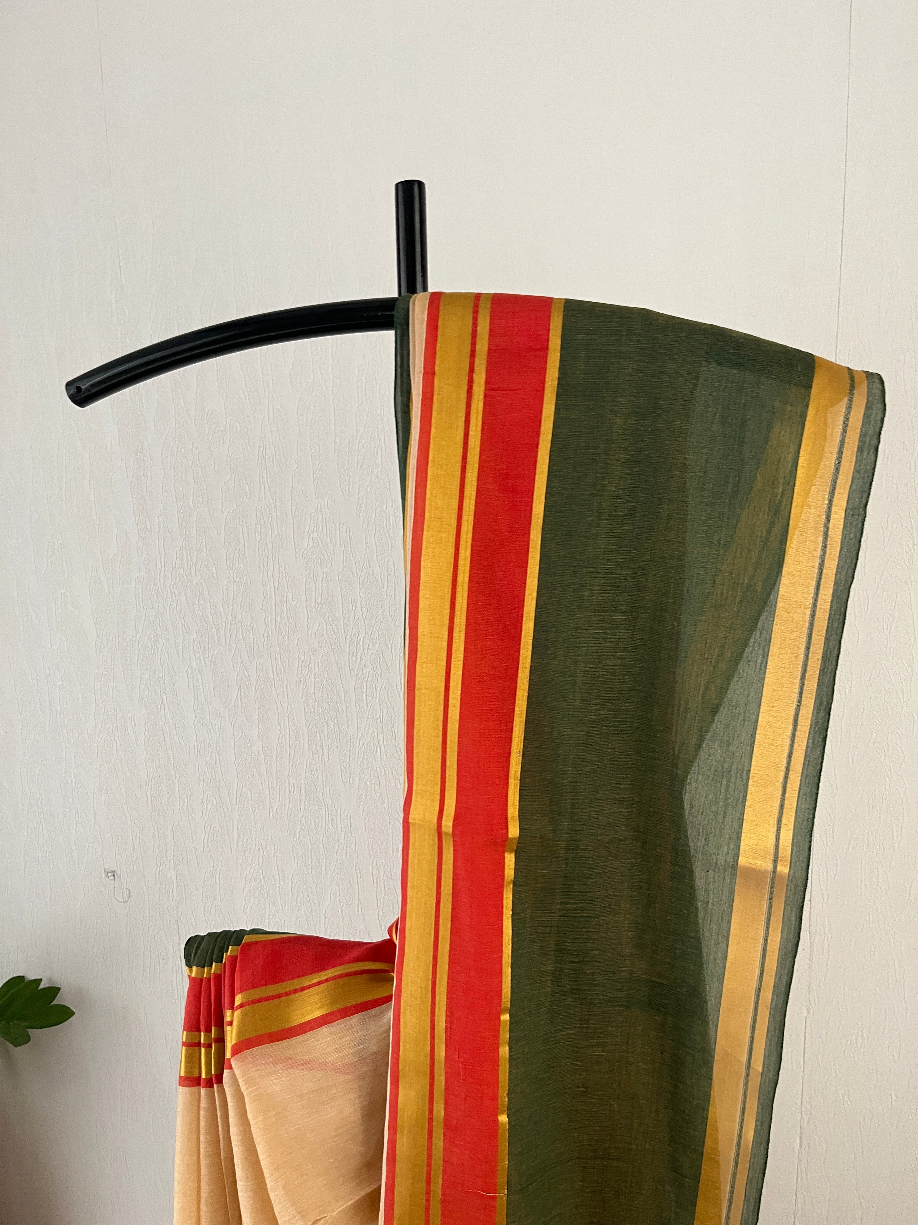 So-059 teal green and red kanchi border with beige body
