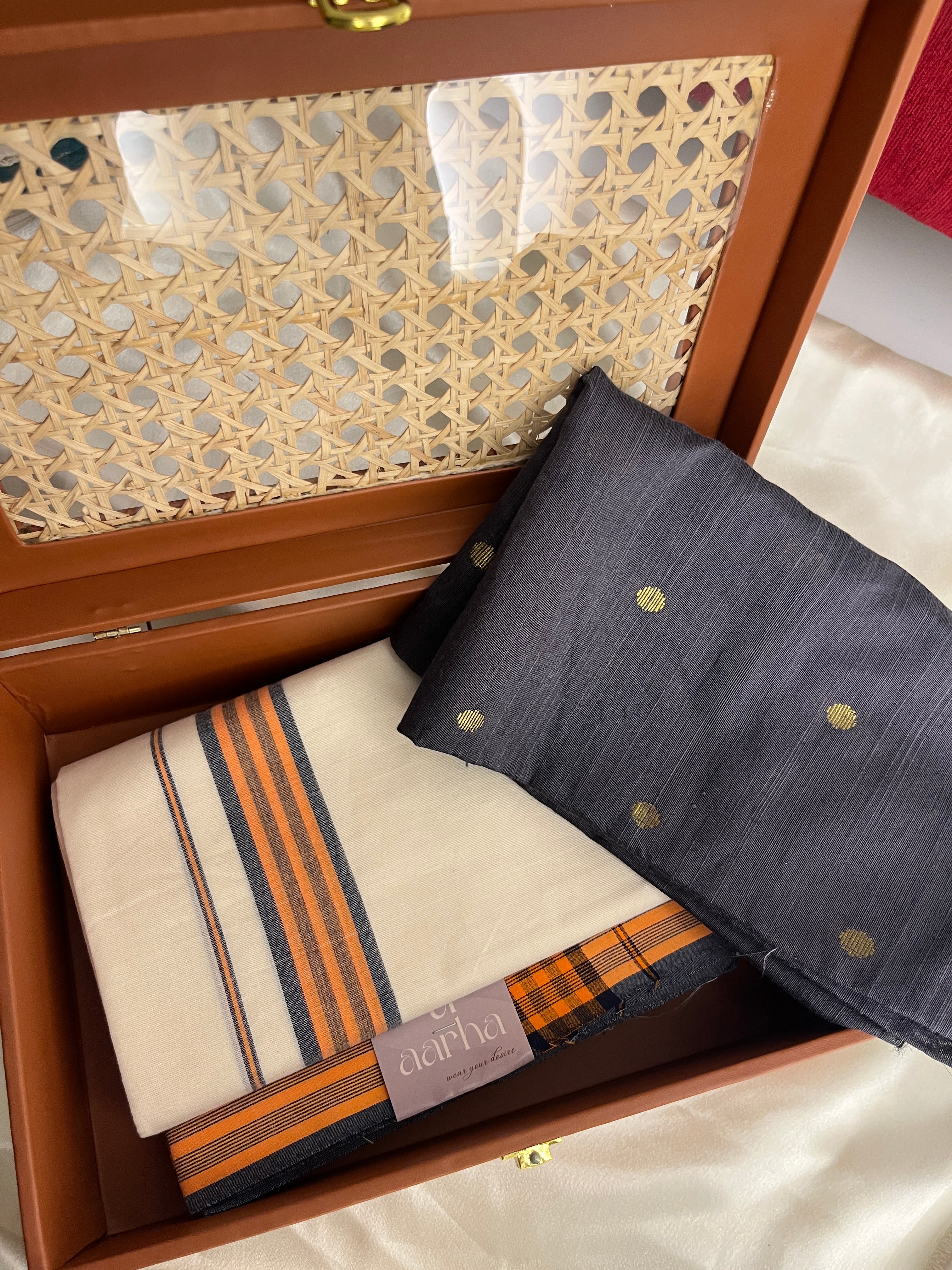 Ksm-005 orange and grey sett mundu with blouse piece