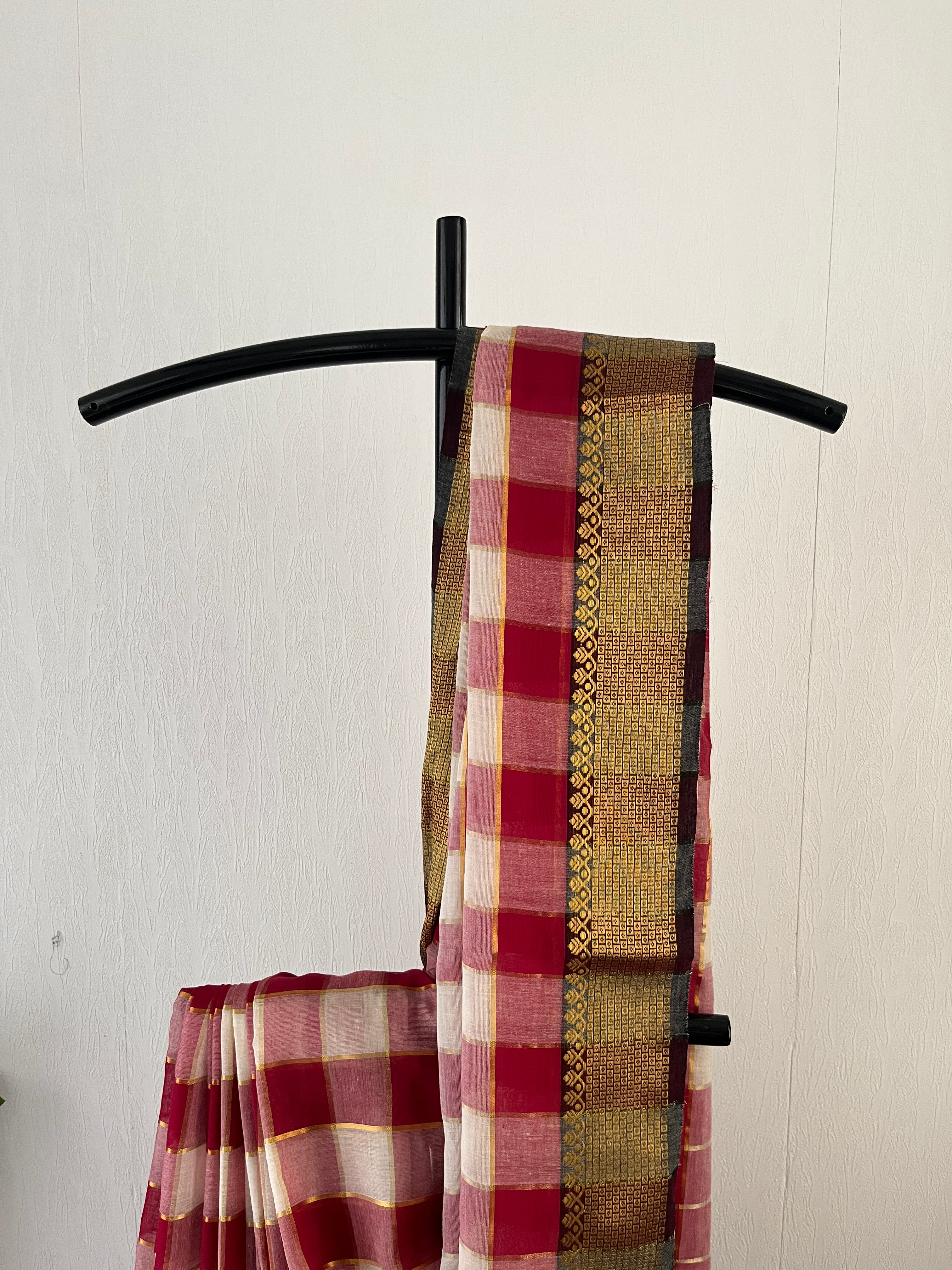 So-071 reddish maroon chech with zari border mul cotton saree.
