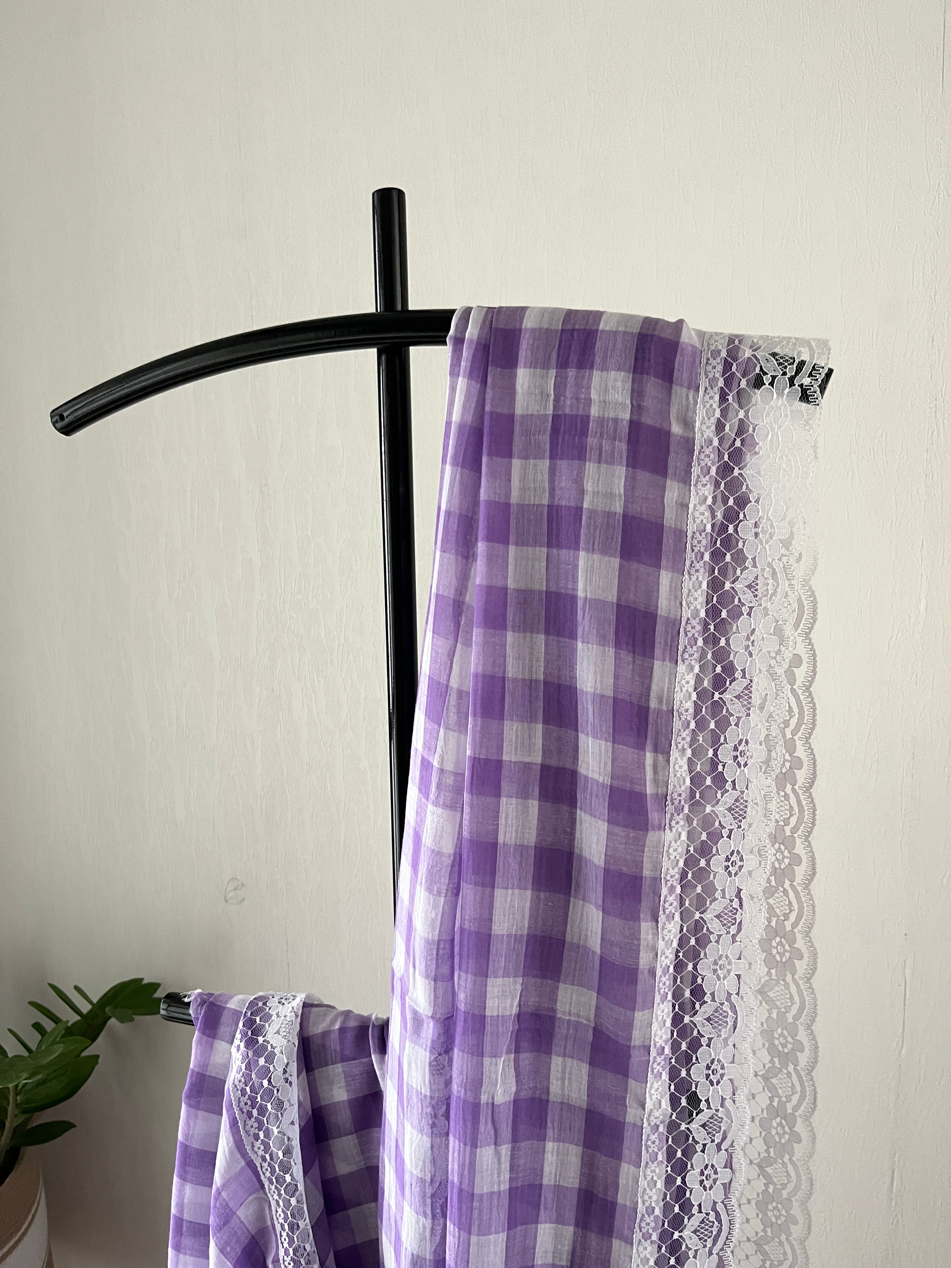 Sg-003 violet gingham with white lace