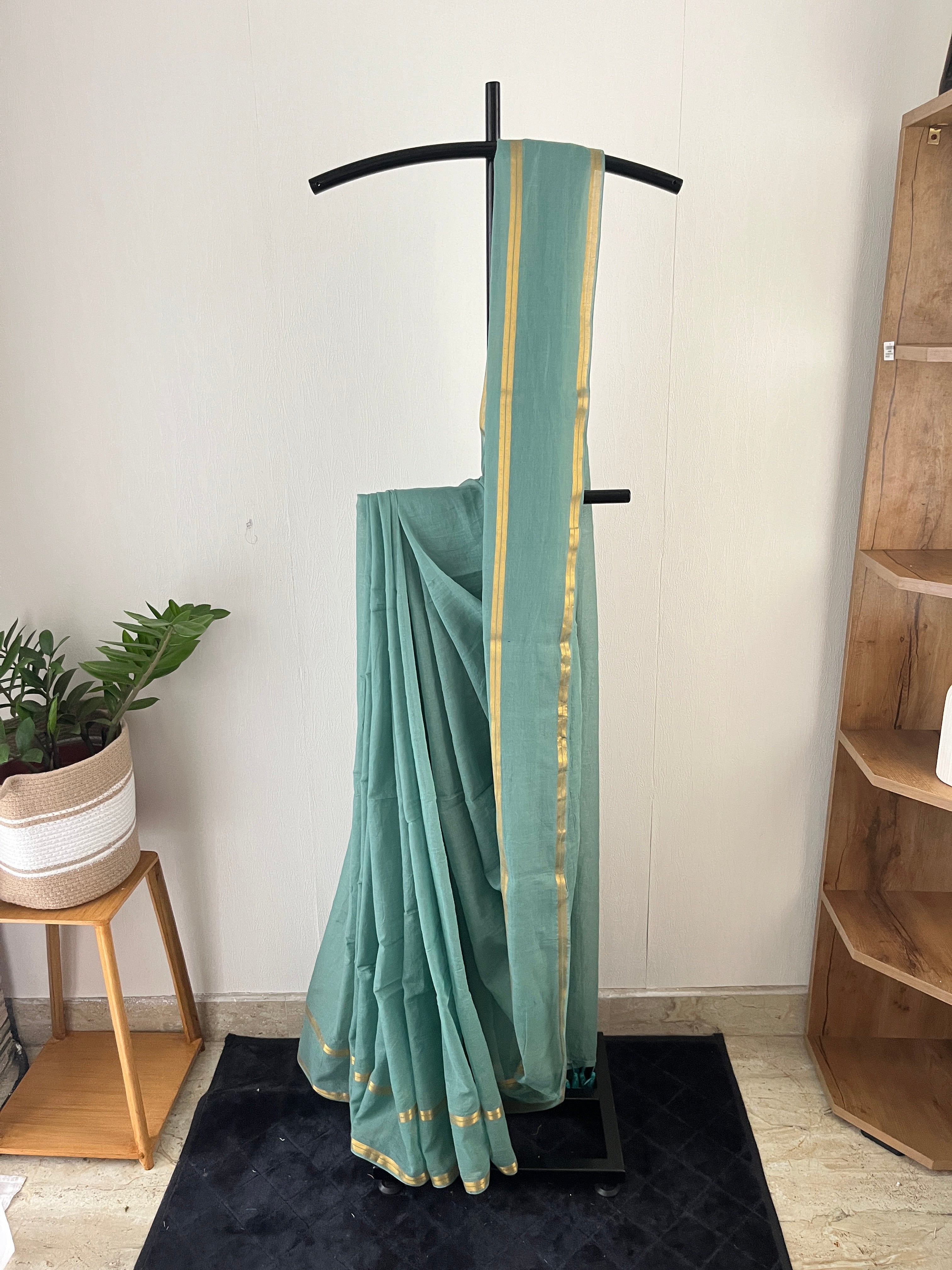So-076 seafoam green with golden zari