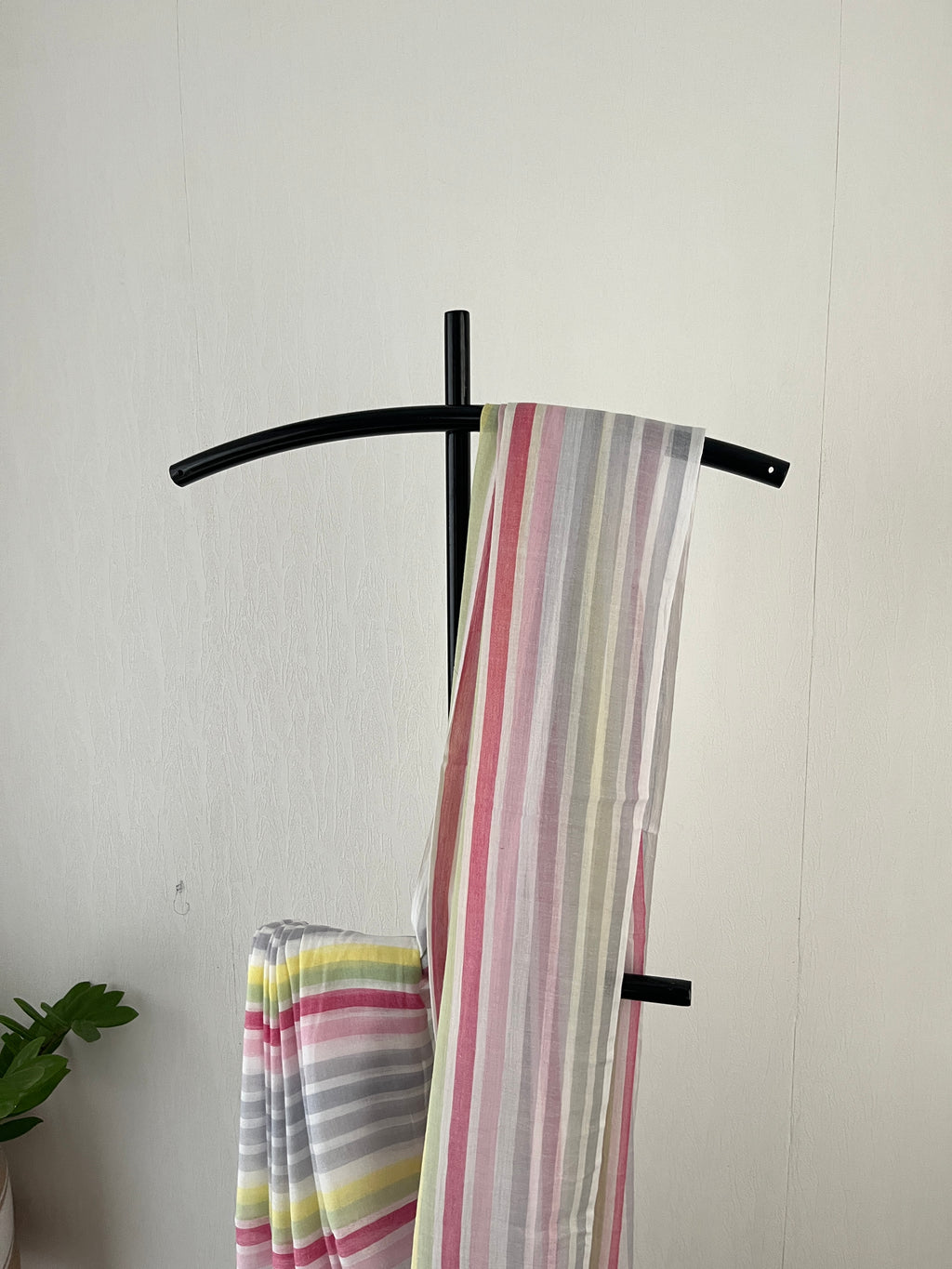So-072 grey striped mul cotton saree