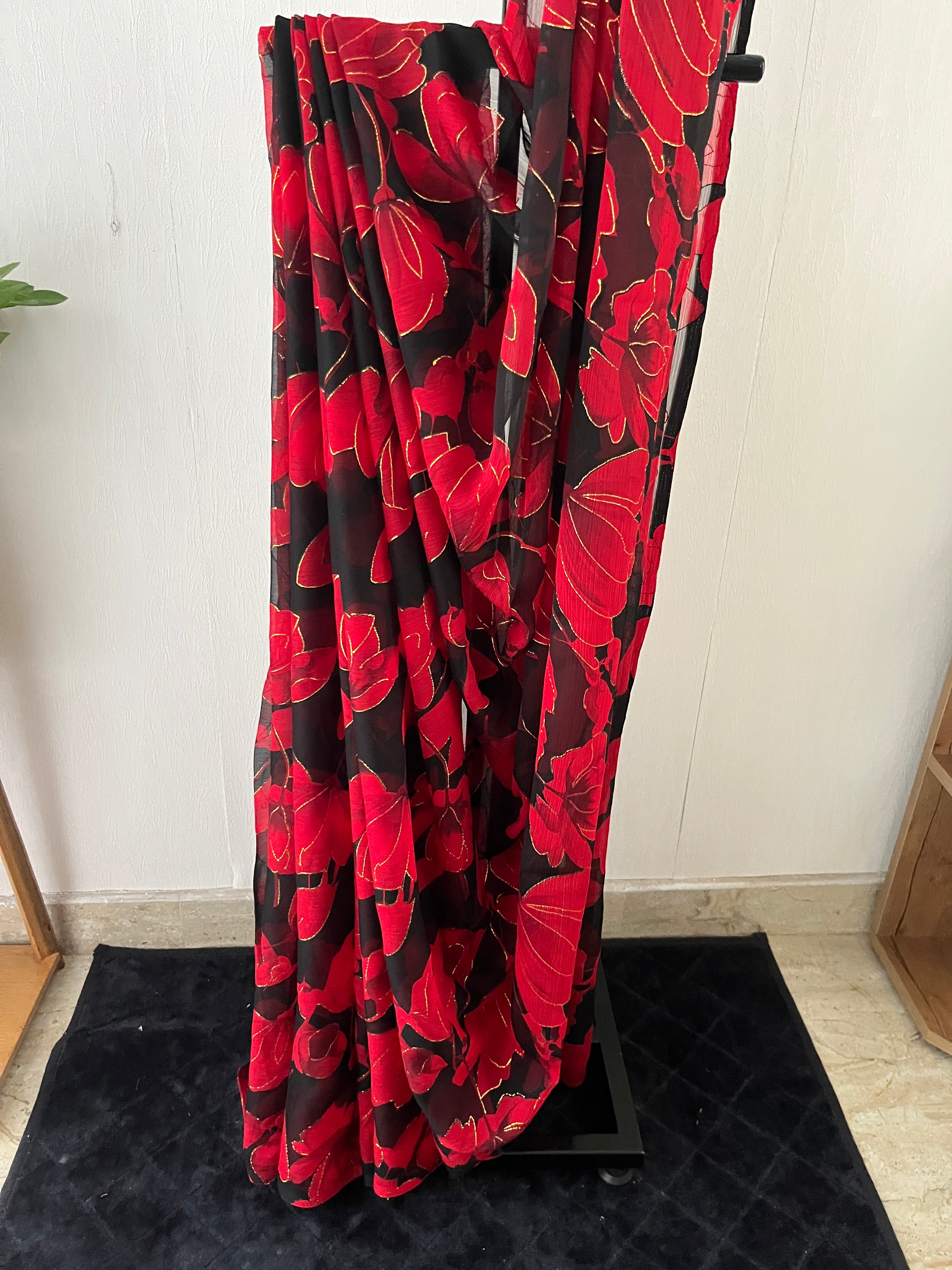 Sc-020 black and red flower chiffon saree