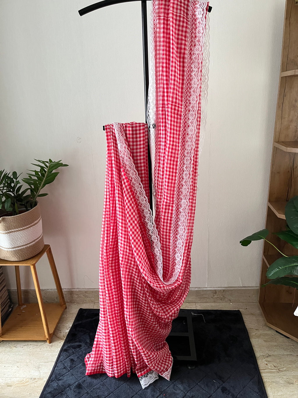 Sg-001 red gingham with white lace