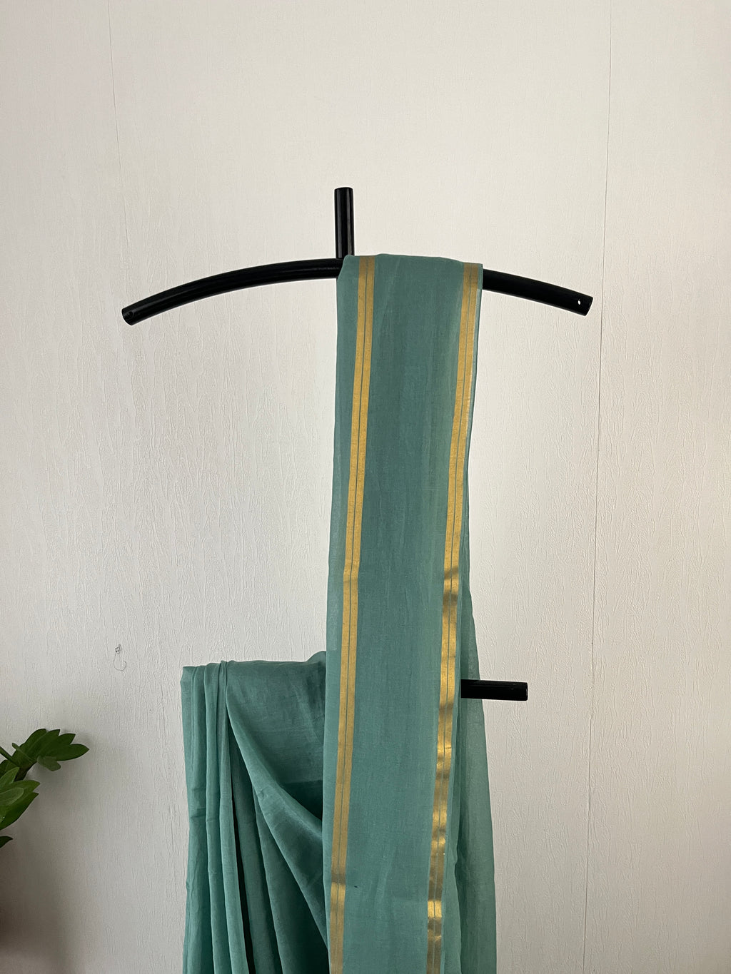 So-076 seafoam green with golden zari