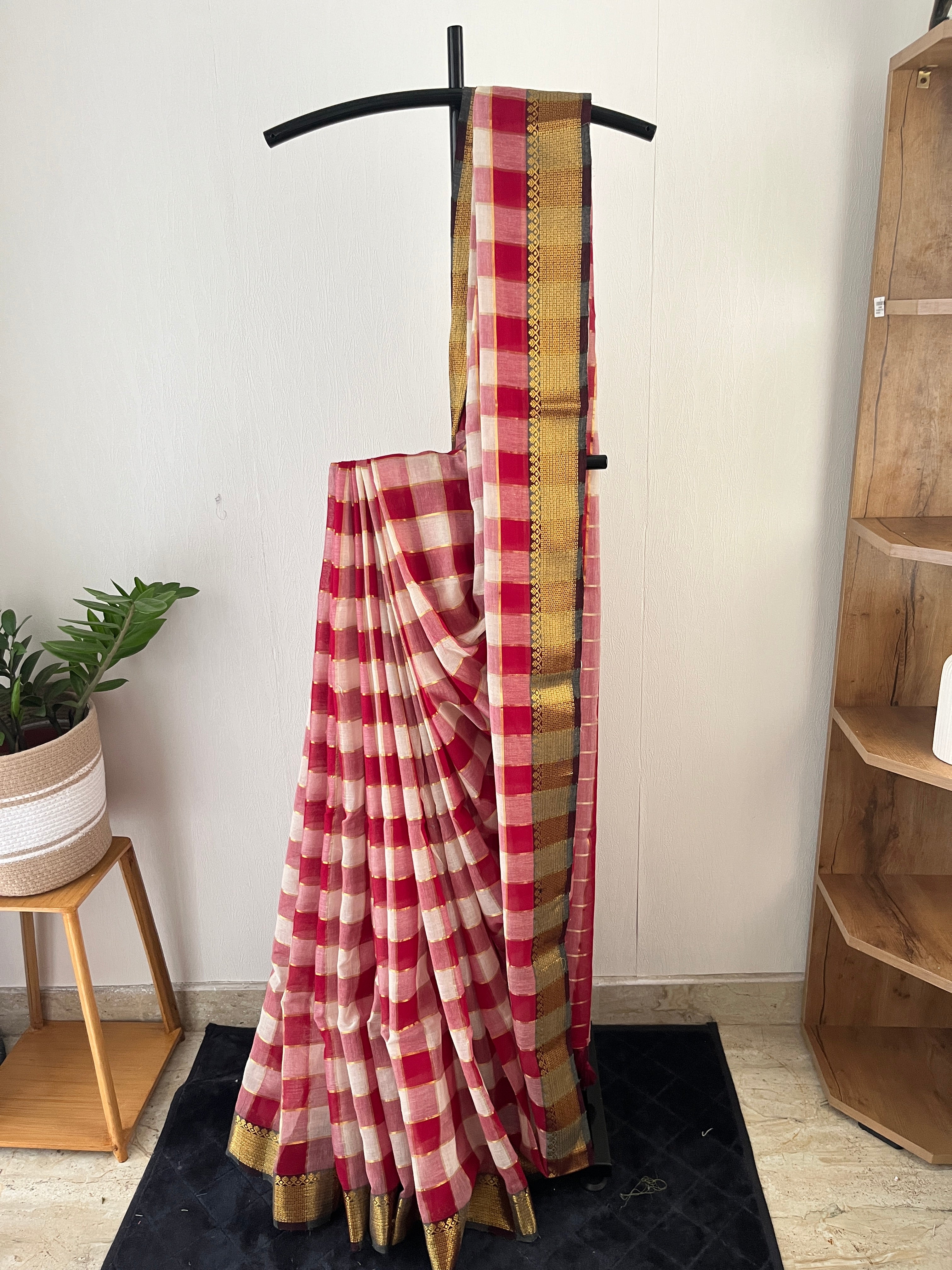 So-071 reddish maroon chech with zari border mul cotton saree.
