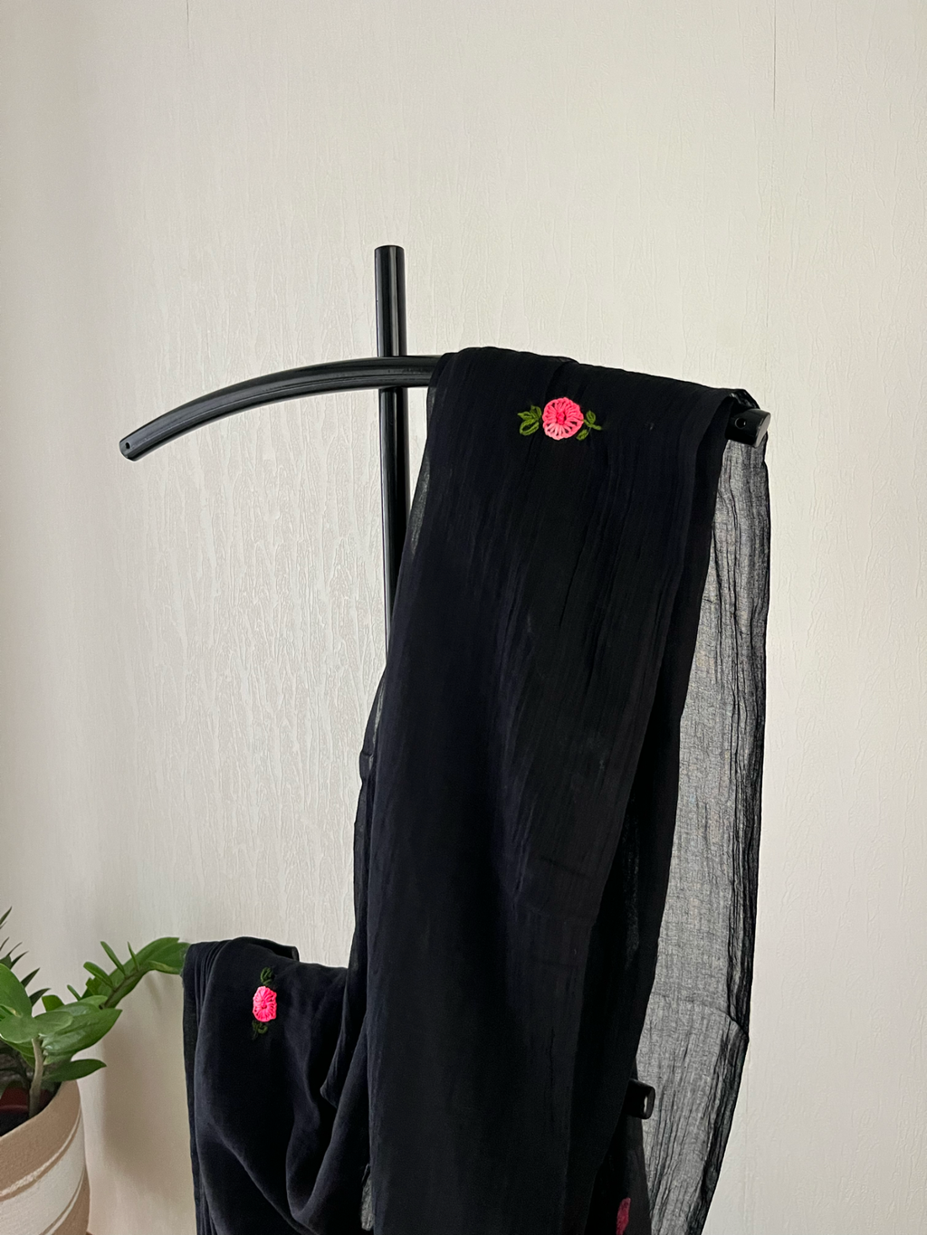 Black Floral Crochet | Sm-004