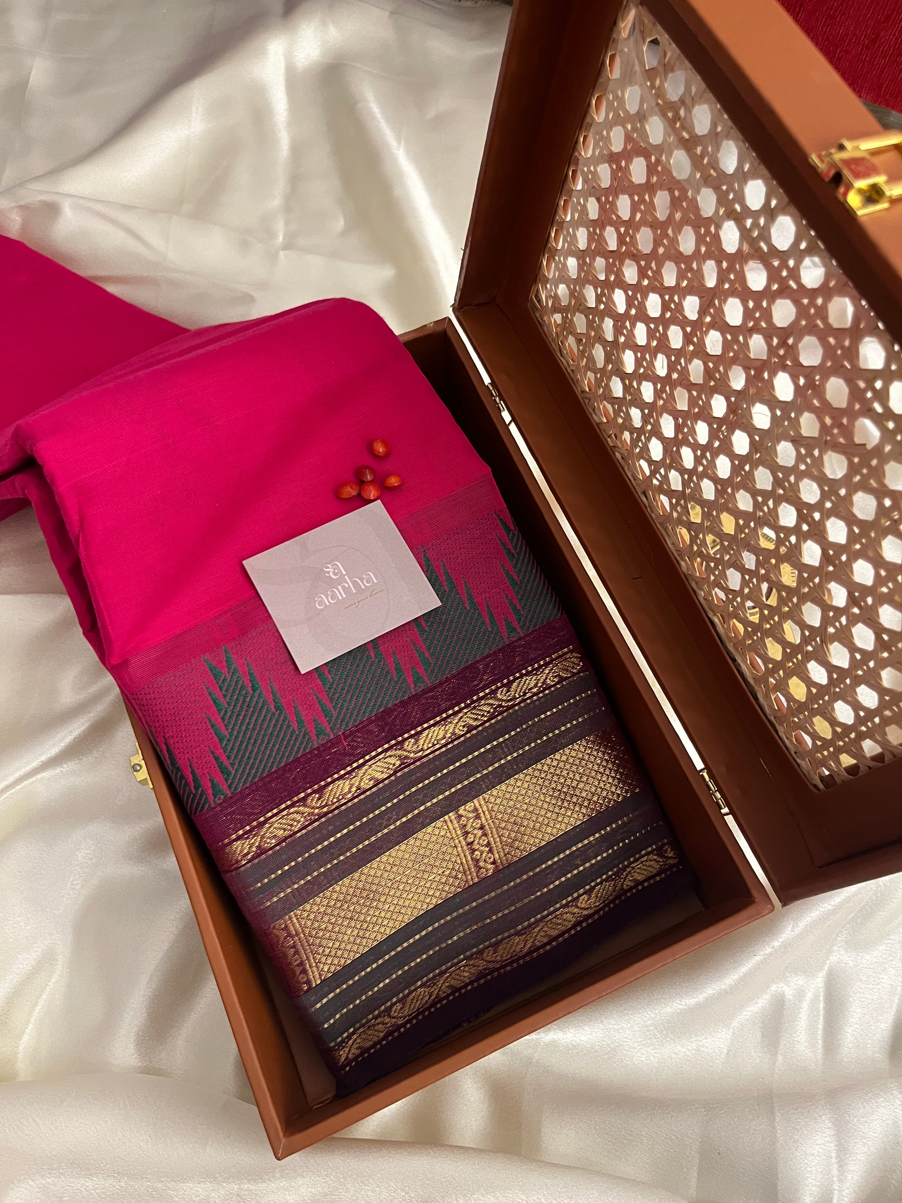Snp-021 pink with temple border