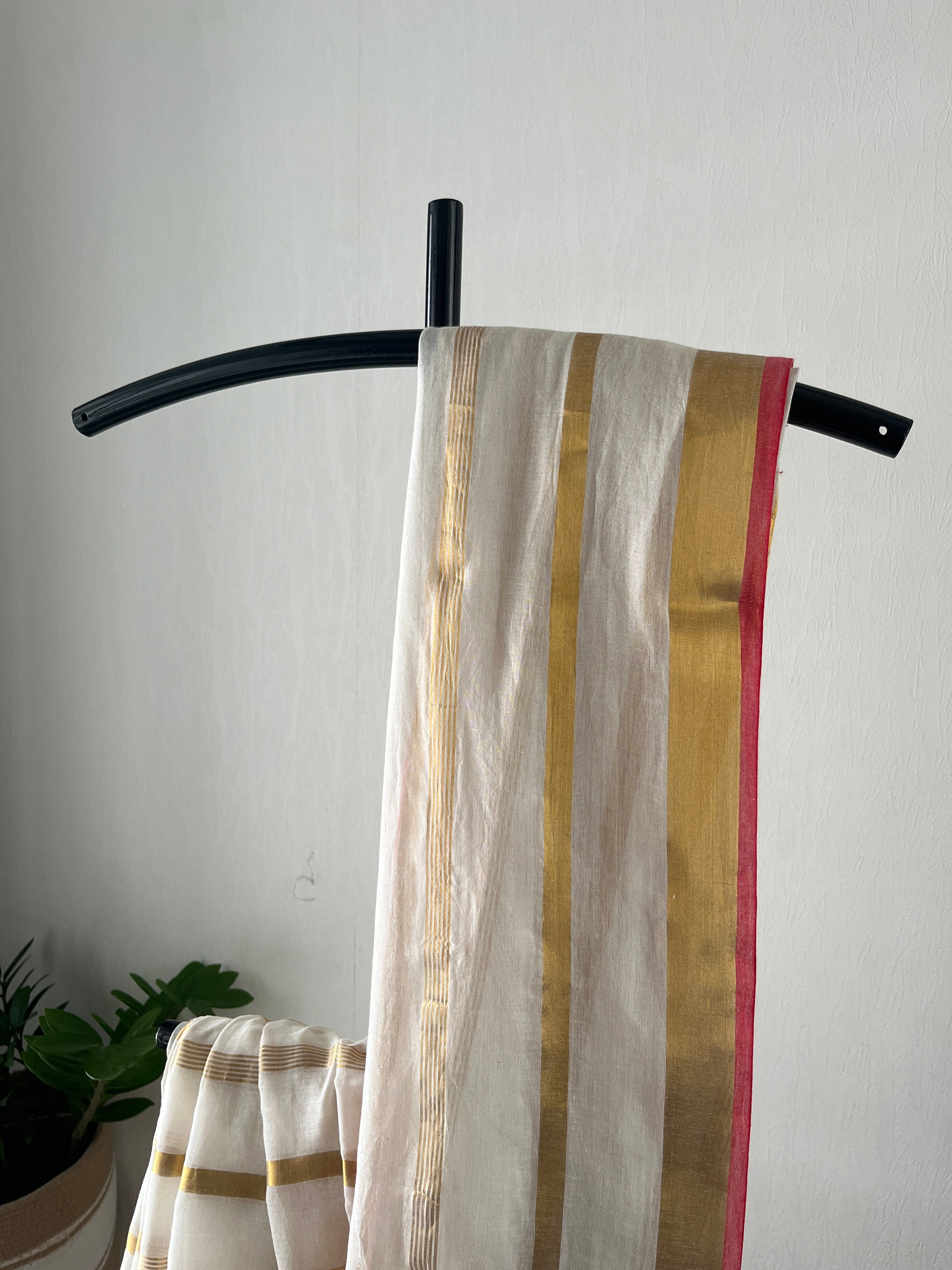 Sm-005 golden stripes with red border mul cotton saree