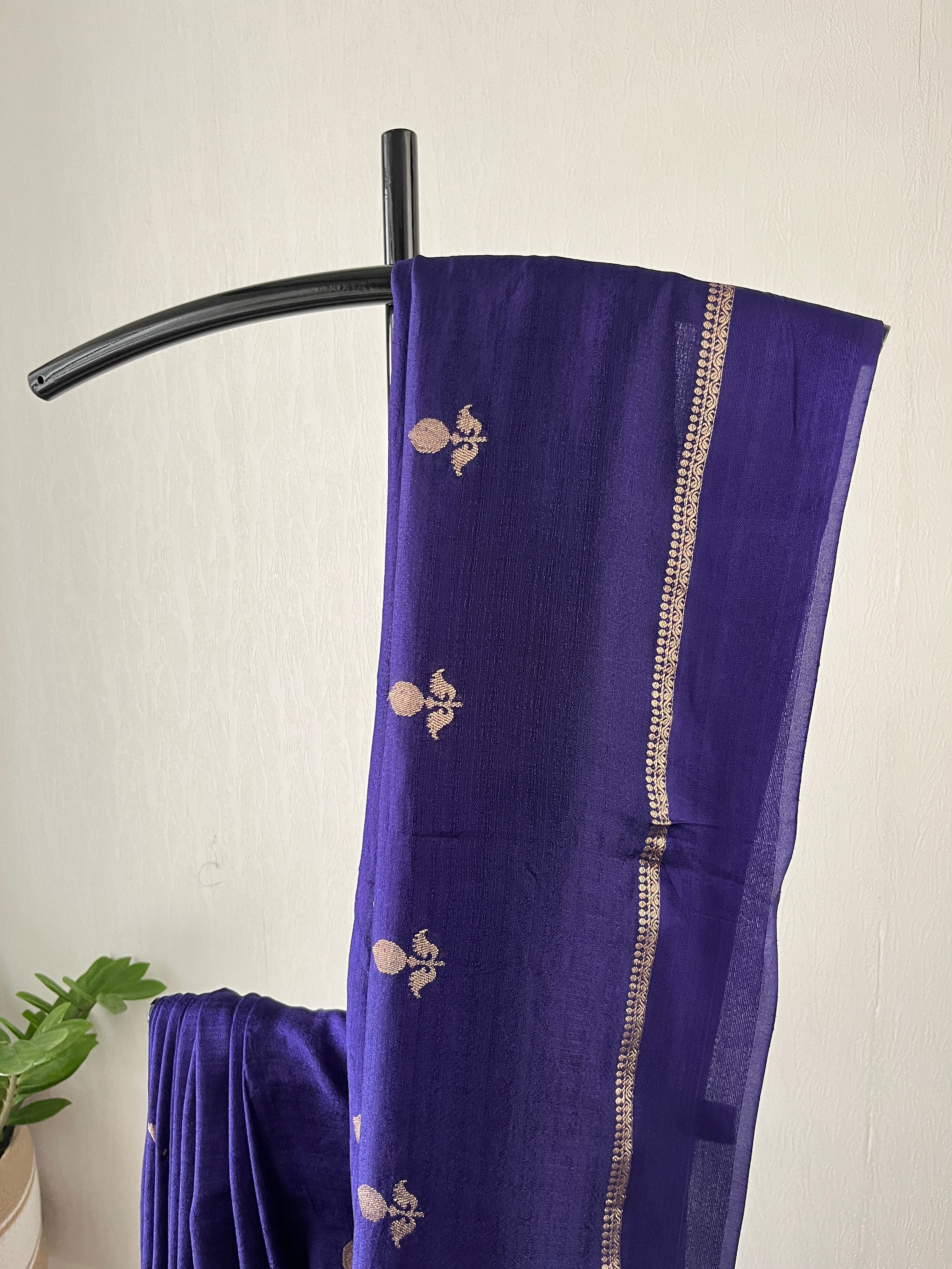 Sf-002 viscose georgette saree in violet