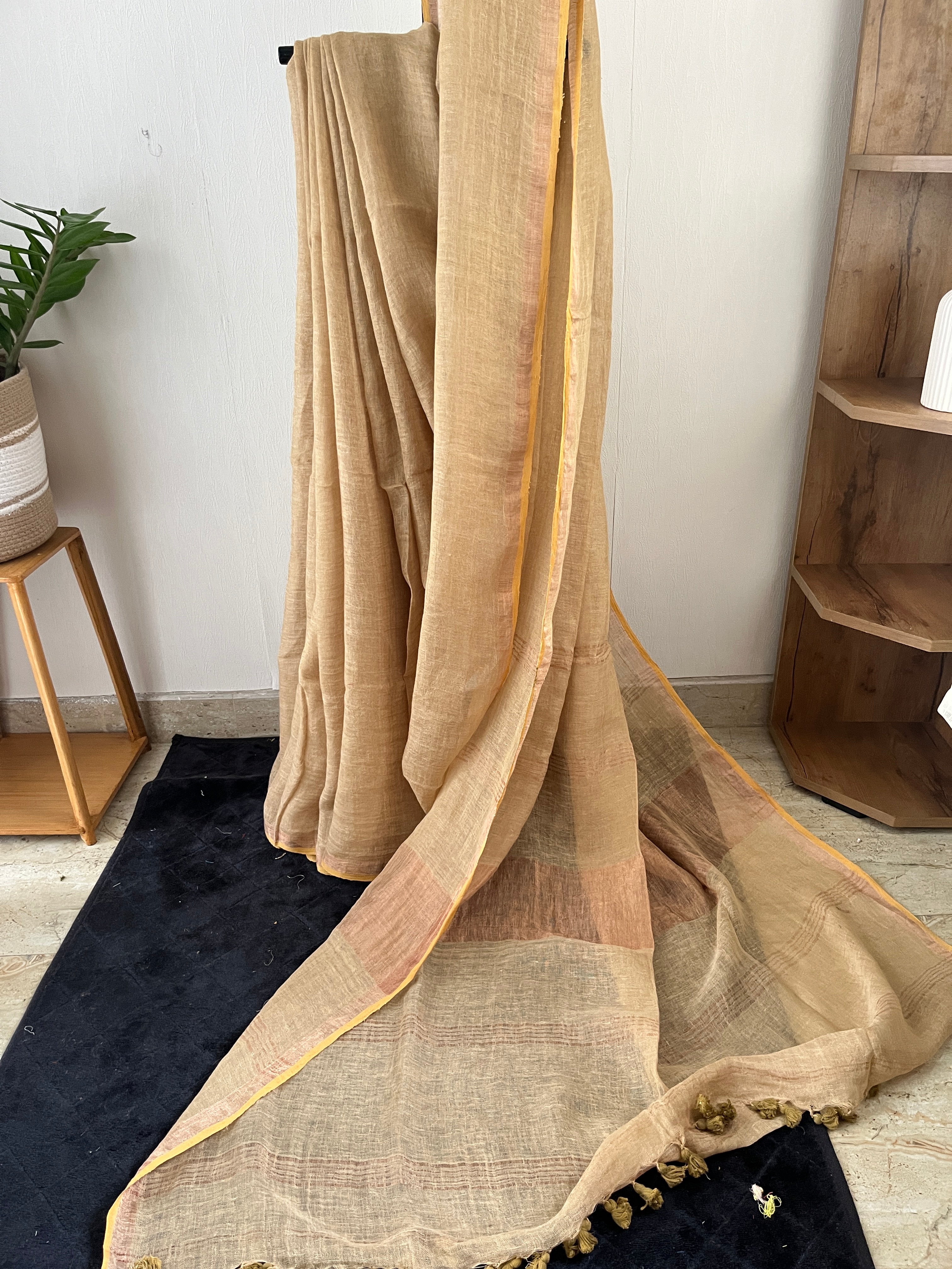 So-086 beige with sandal wood and copper zari pure linen saree