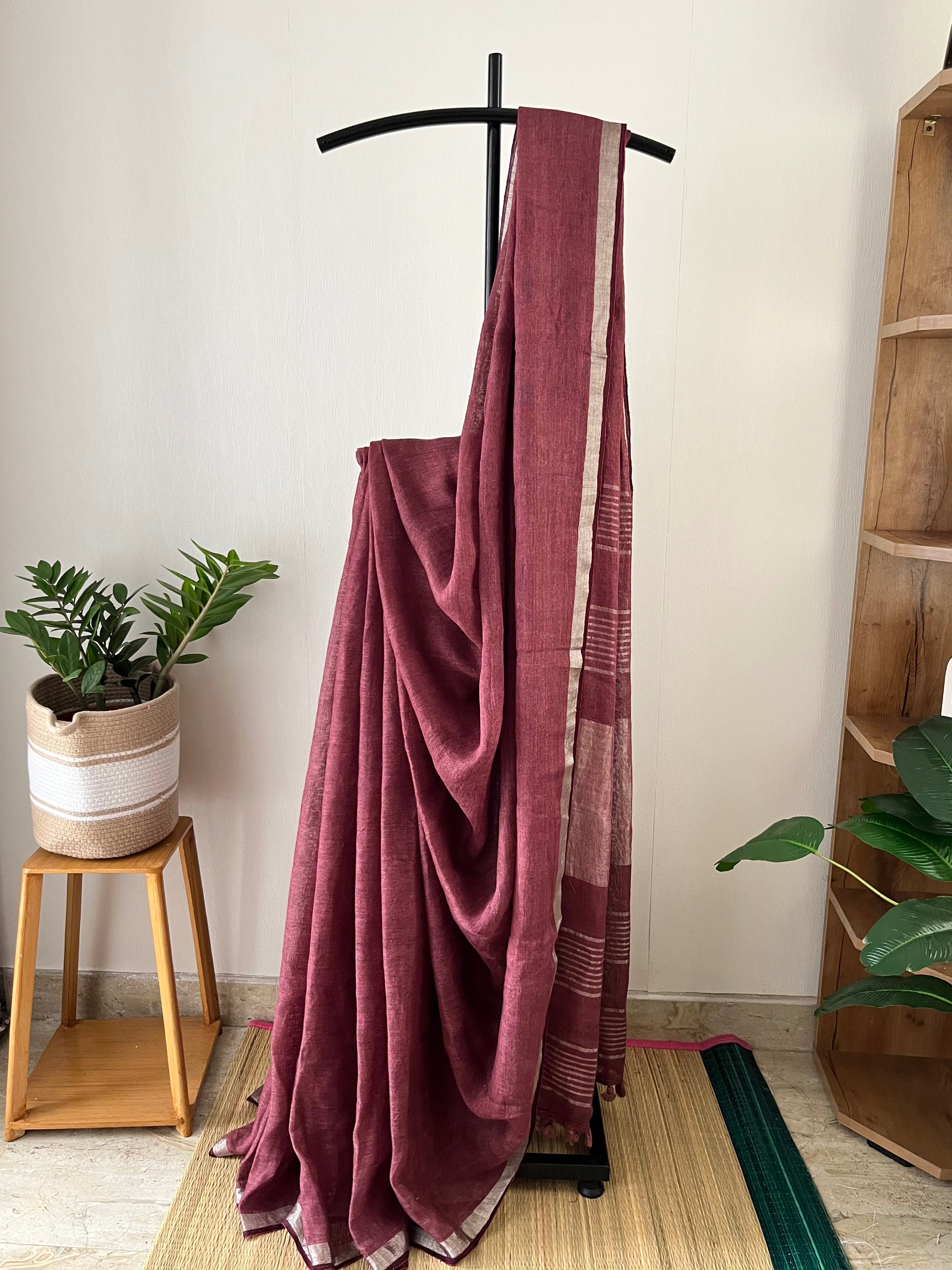 Deep Wine With Silver Border With Running Blouse Piece | Sl-001