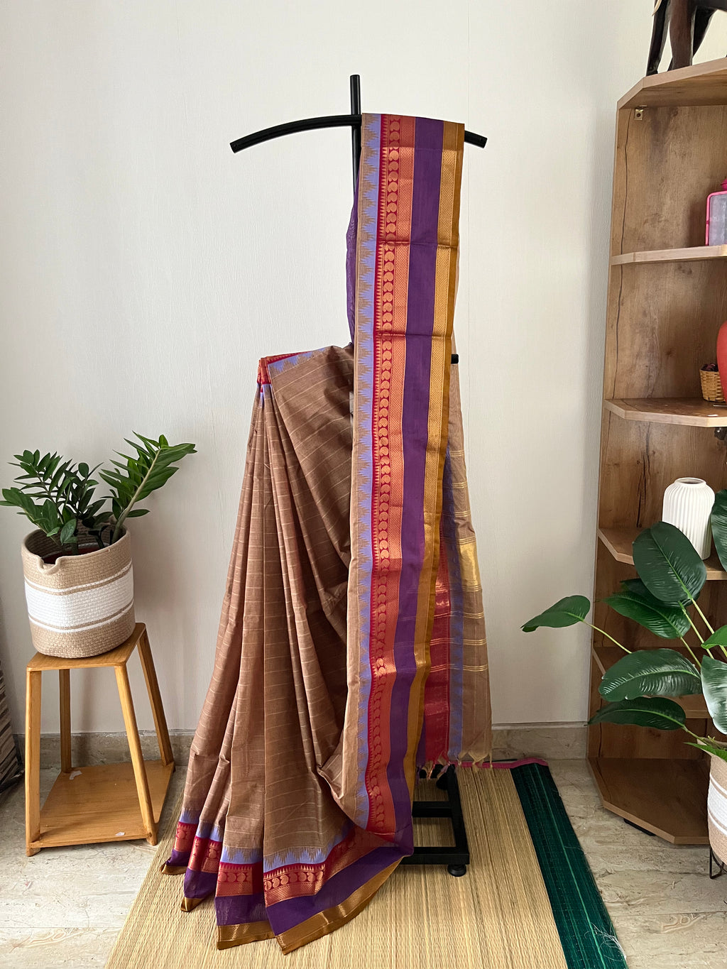Earthy Brown With Multi Border With Running Blouse Piece | Snp-004