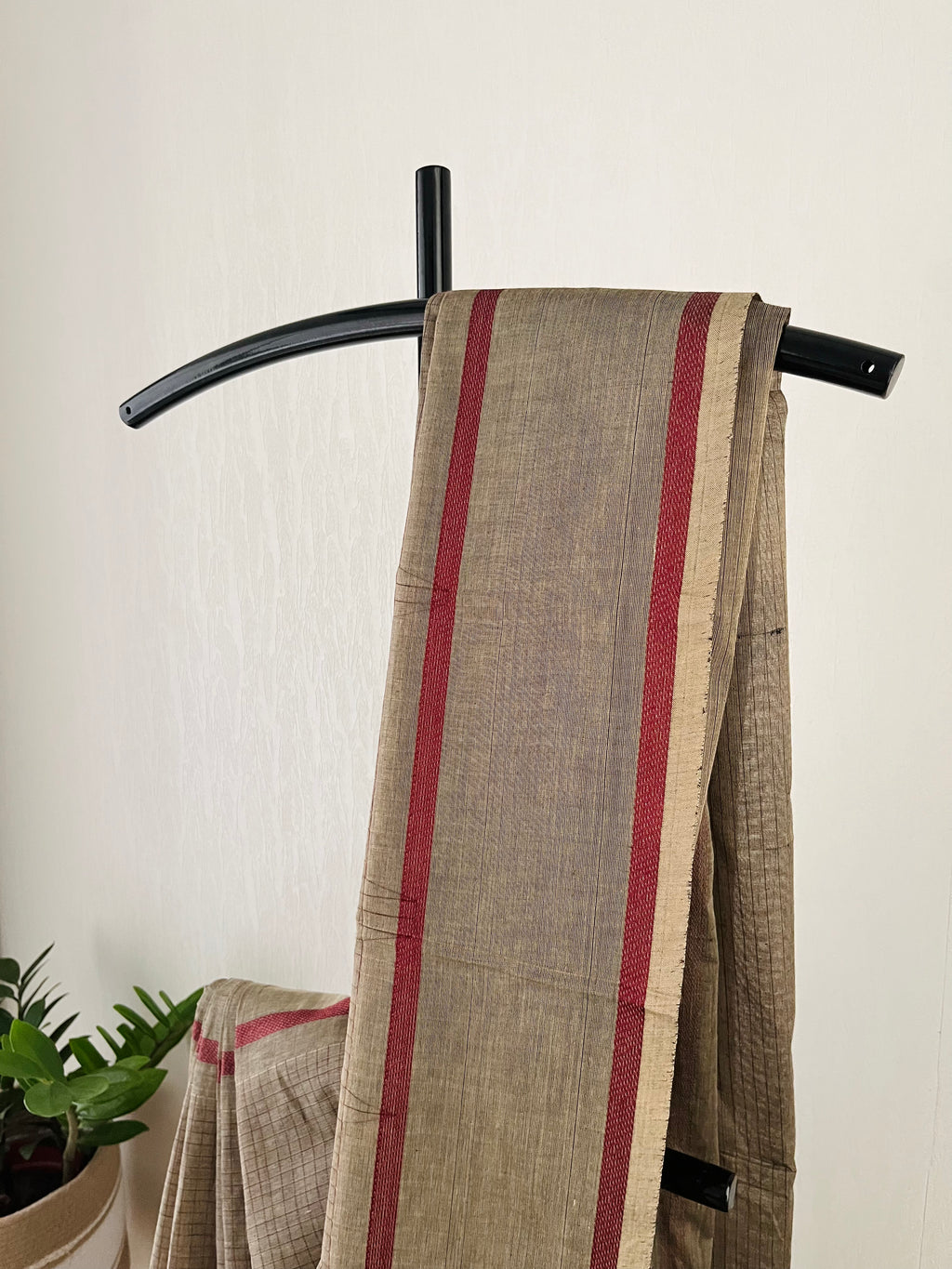 Grey With Maroon Border With Blouse Piece | Snp-006
