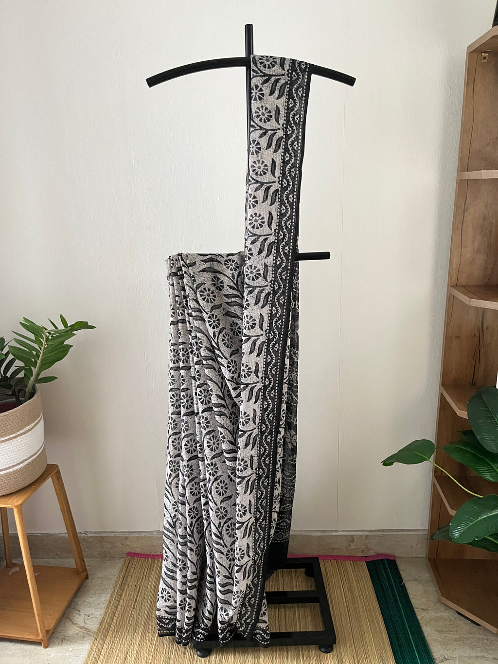 Black And White Kota Saree With Blouse Piece | Sk-003