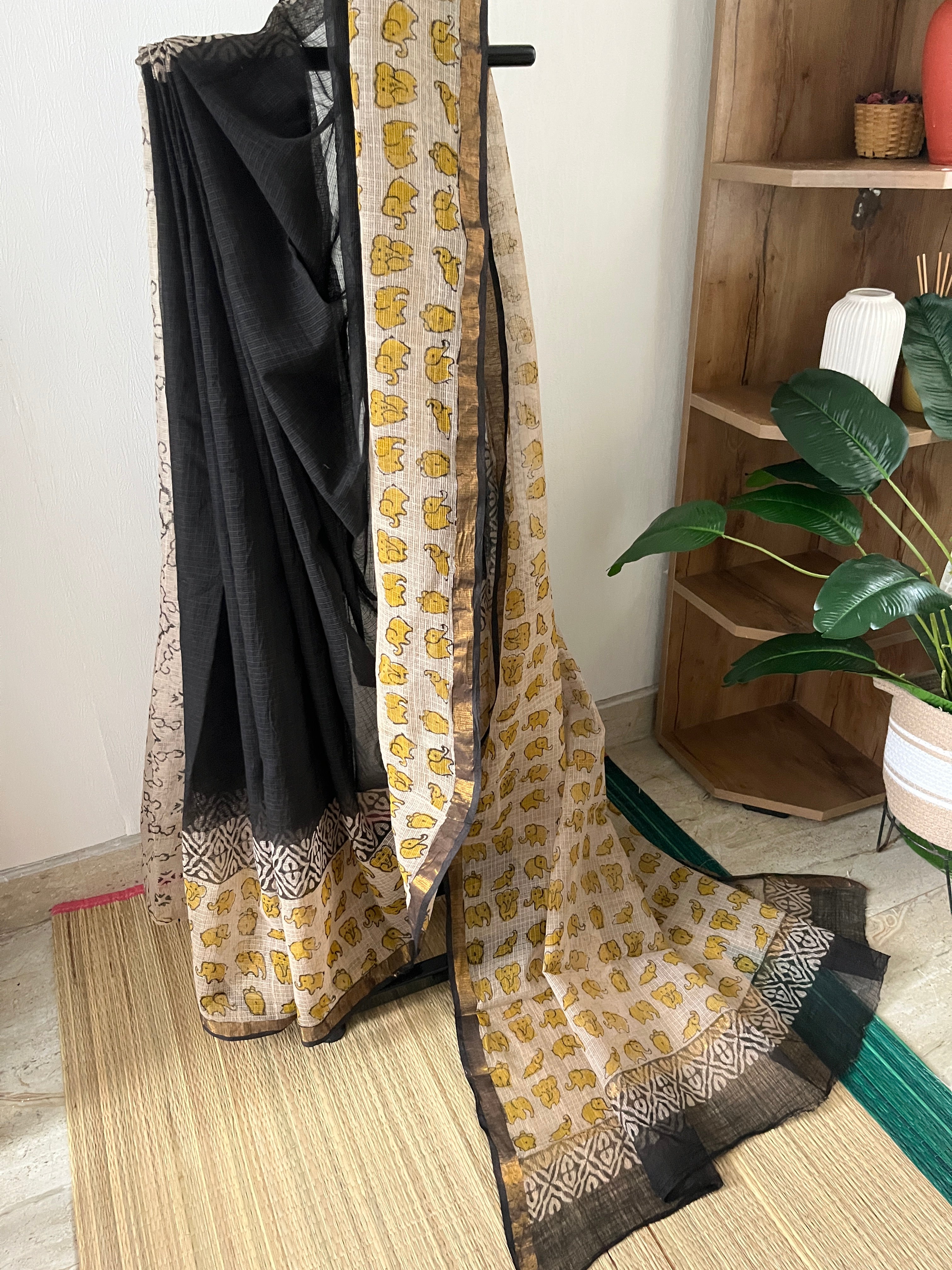 Black With Yellow Elephant Design With Blouse Piece | Sk-006