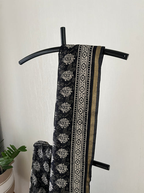 Black Semi Chanderi Saree With Blouse Piece | Sc-001