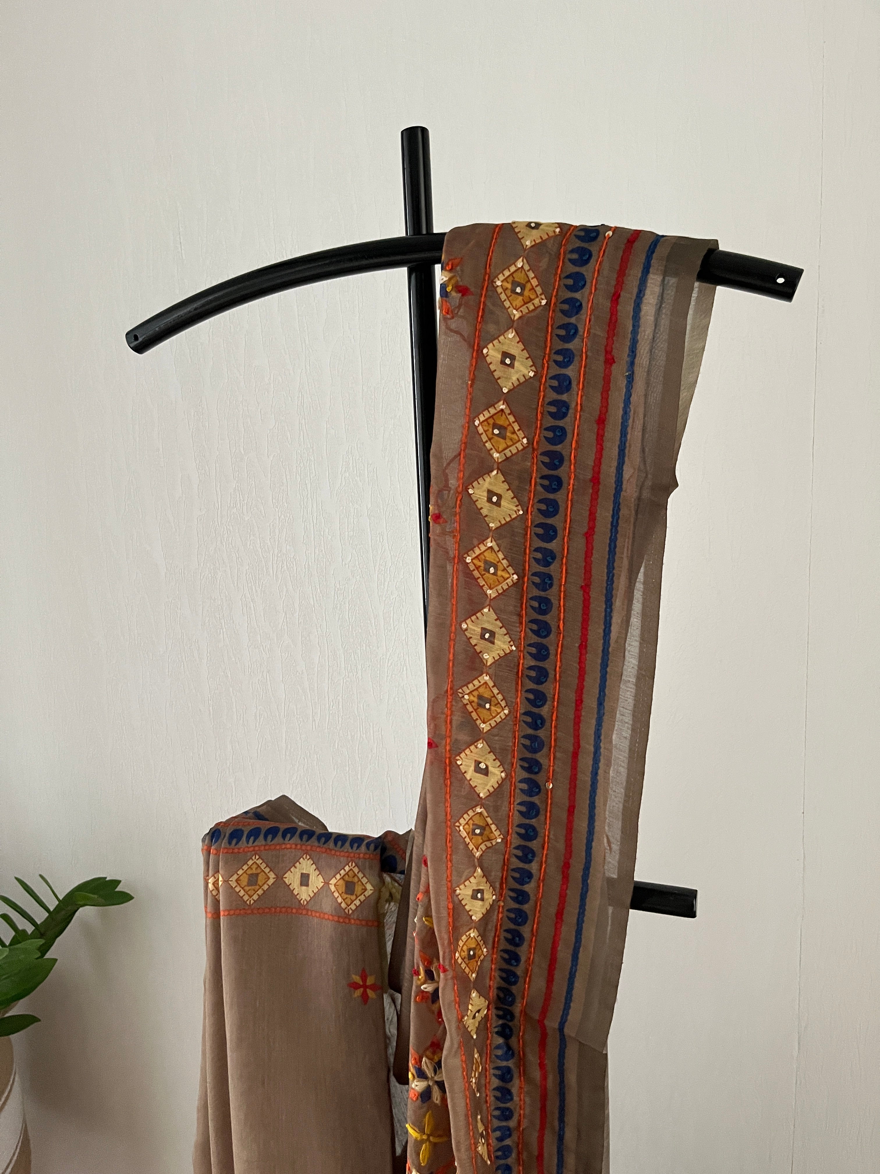 Grey Semi Chanderi Kantha Work With Blouse Piece | Sck-003