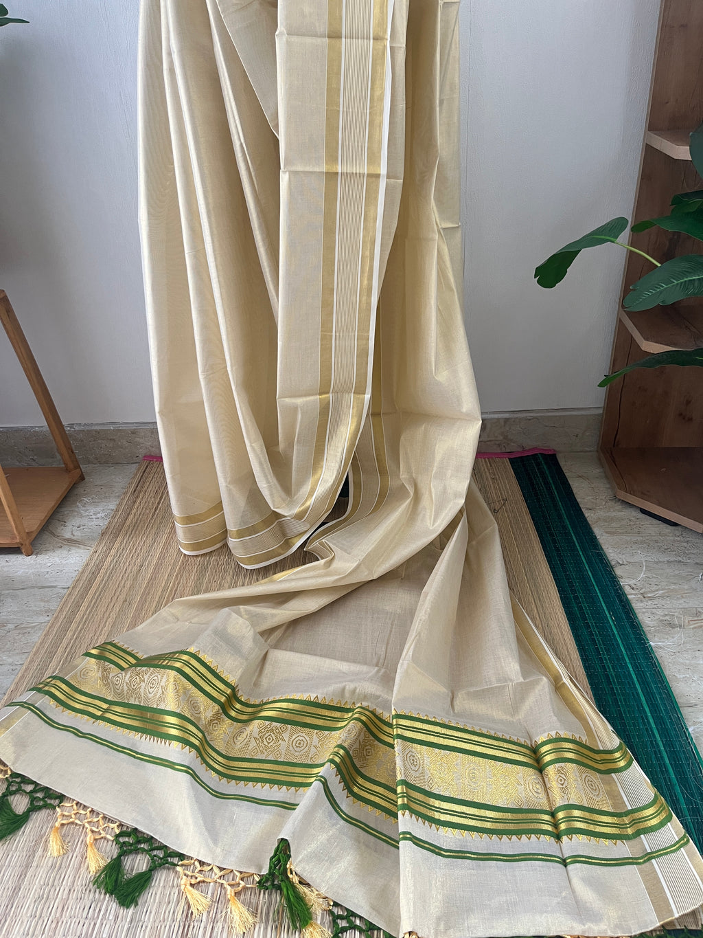 Tissue With Dark Green Stripes | Ks-011