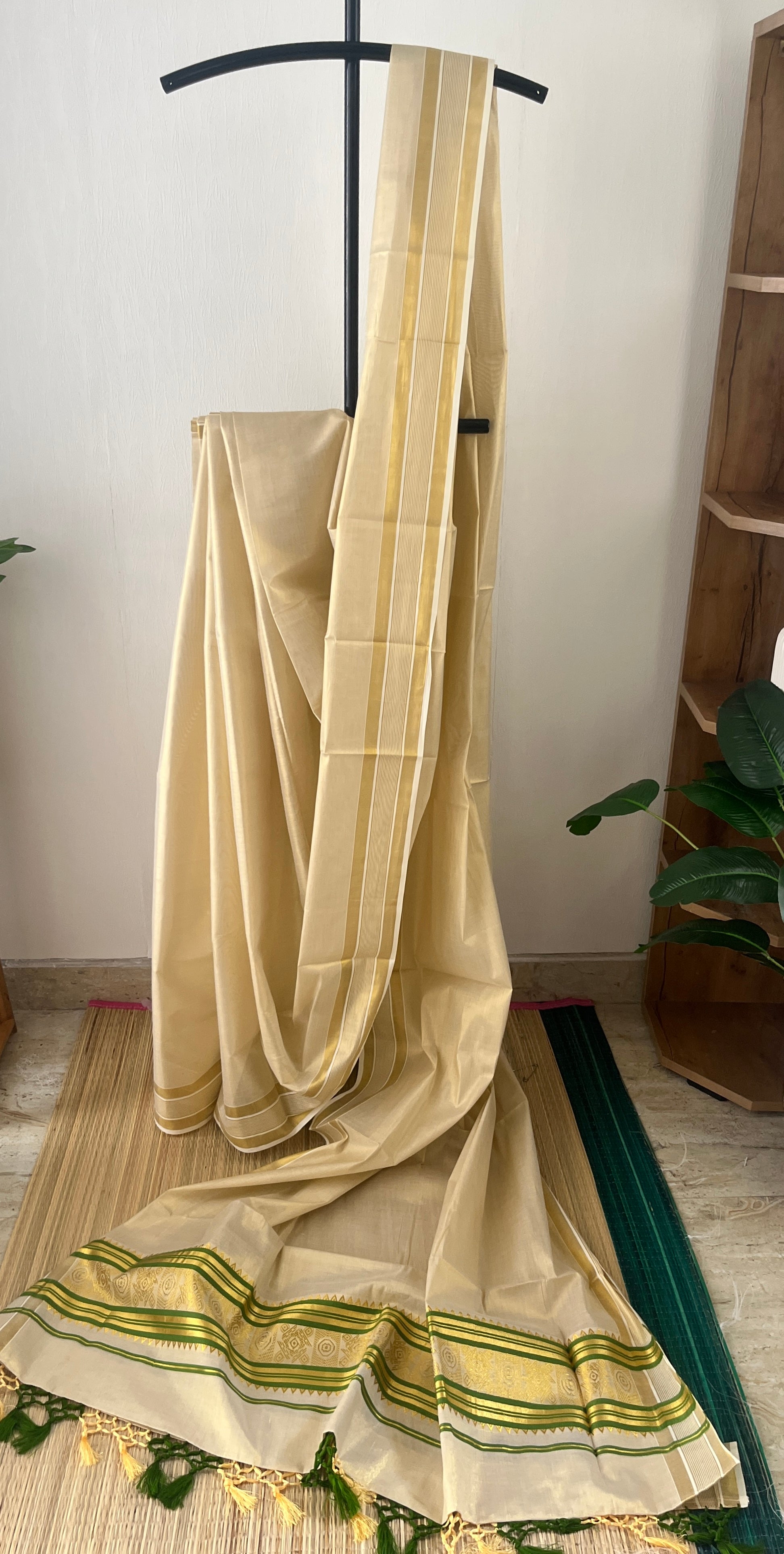 Tissue With Dark Green Stripes | Ks-011