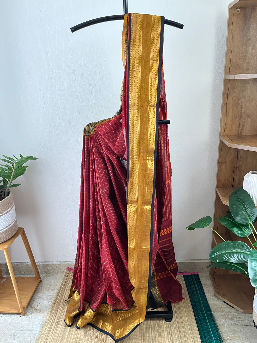 Snp-018 maroon ganga jamuna kattam design