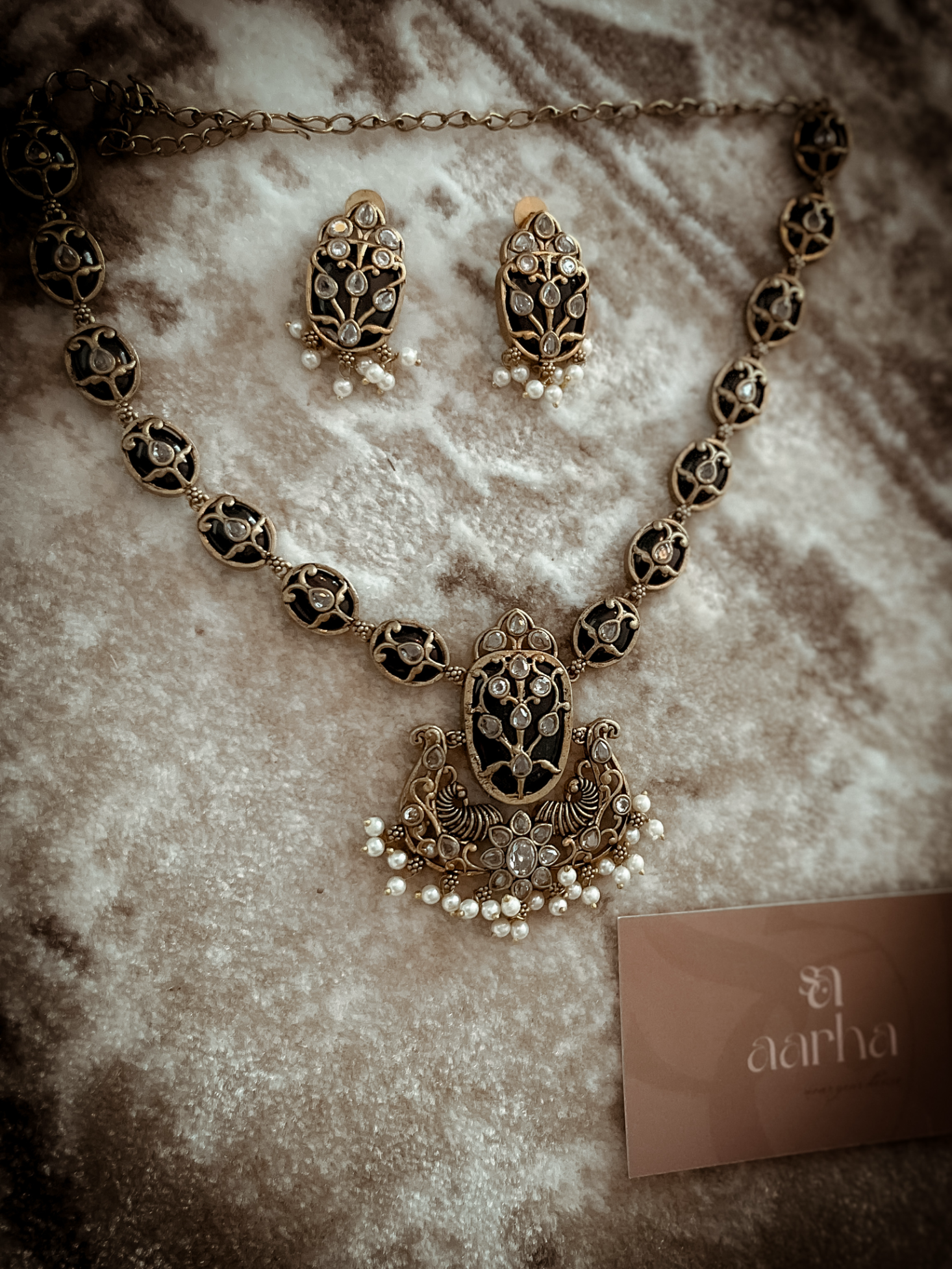 Royal Heirloom Necklace | N040