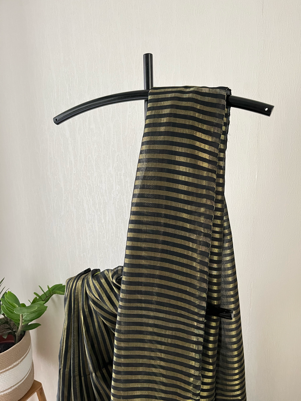 Lehariya Black Mul Tissue | Sm-016