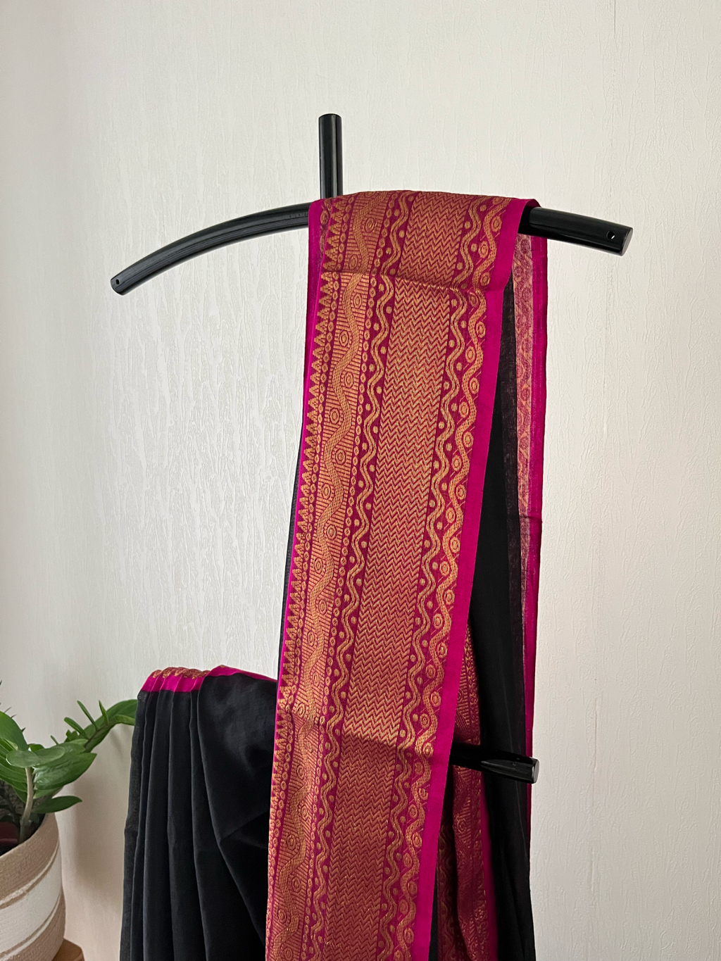 Black Kanchi Pink Border | Sm-023