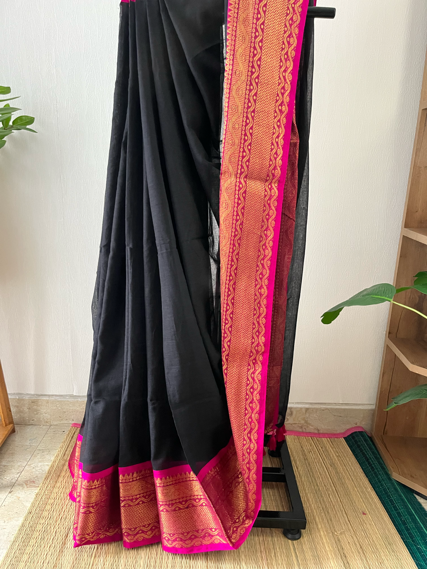 Black Kanchi Pink Border | Sm-023