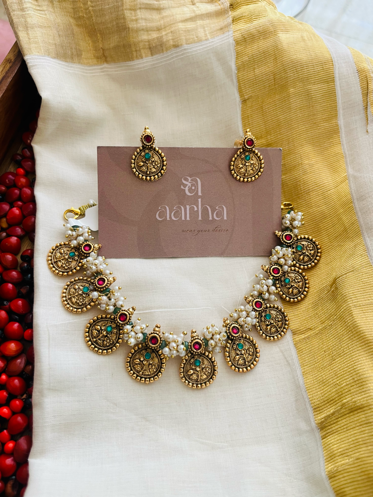 Pearl Floral Coin Necklace | Jn-007
