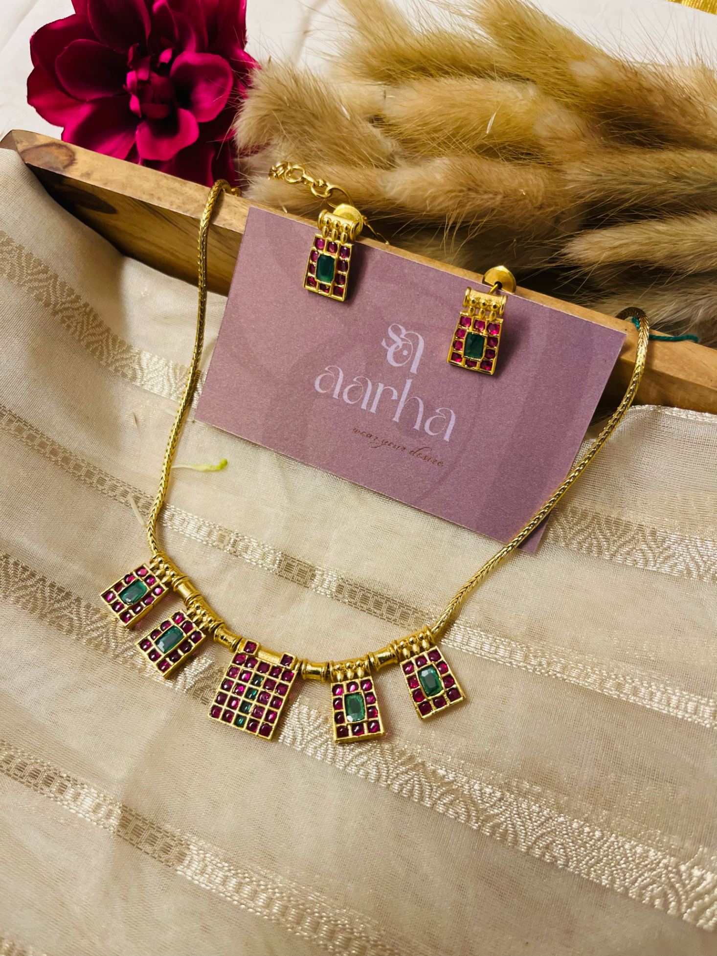 Kemp Stone Hasli Necklace | N012